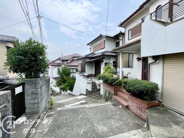 奈良市富雄川西１丁目の中古一戸建て