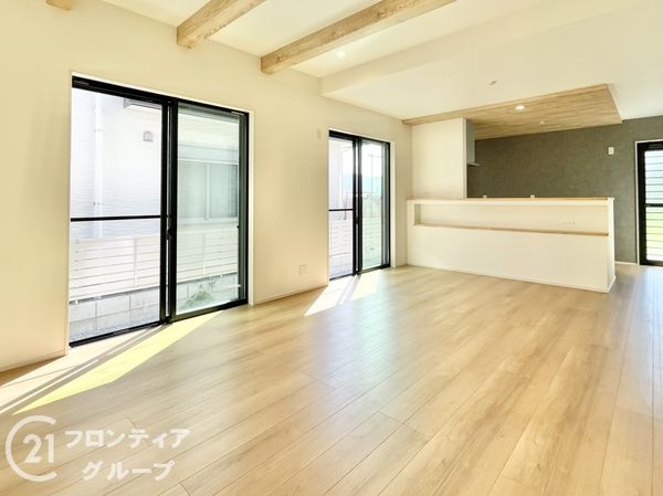 大和高田市大字大谷　新築一戸建て