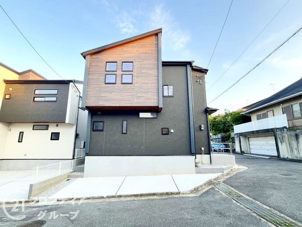 奈良市帝塚山２丁目　新築一戸建て　１号棟