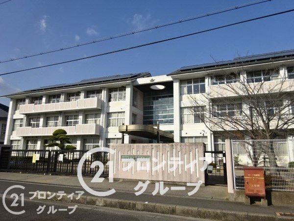 北葛城郡上牧町下牧1丁目の中古一戸建て(上牧町立上牧第三小学校)