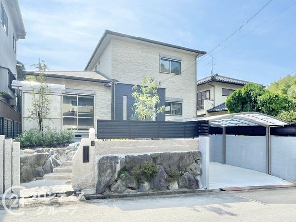北葛城郡上牧町松里園1丁目　中古一戸建て