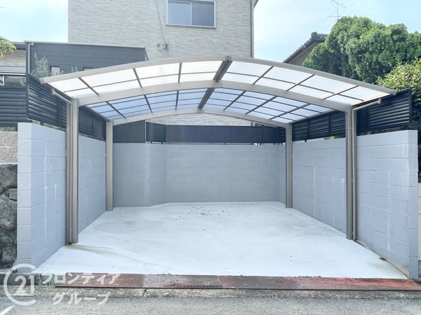北葛城郡上牧町松里園１丁目の中古一戸建て