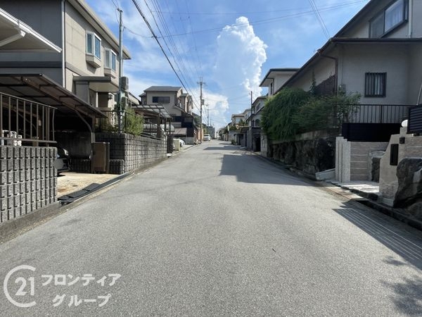 北葛城郡上牧町松里園１丁目の中古一戸建て