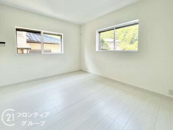 北葛城郡上牧町松里園１丁目の中古一戸建て
