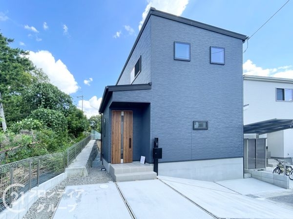大和郡山市小泉町　新築一戸建て