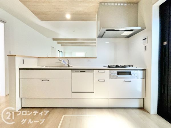 大和郡山市小泉町　新築一戸建て