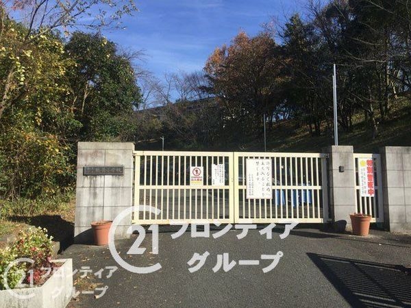奈良市登美ヶ丘４丁目の中古一戸建て(奈良市立鶴舞小学校)
