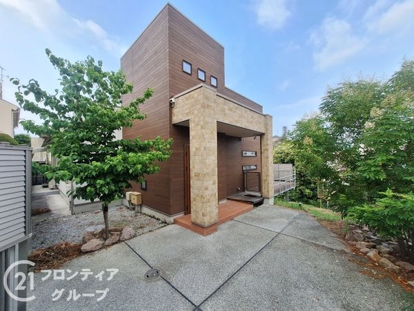 奈良市登美ヶ丘４丁目　中古一戸建て