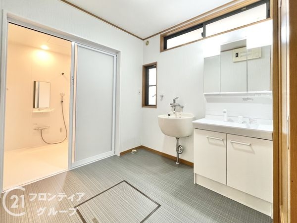 生駒市東生駒１丁目の中古一戸建て