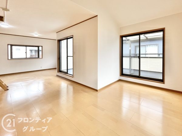 生駒市東生駒１丁目の中古一戸建て