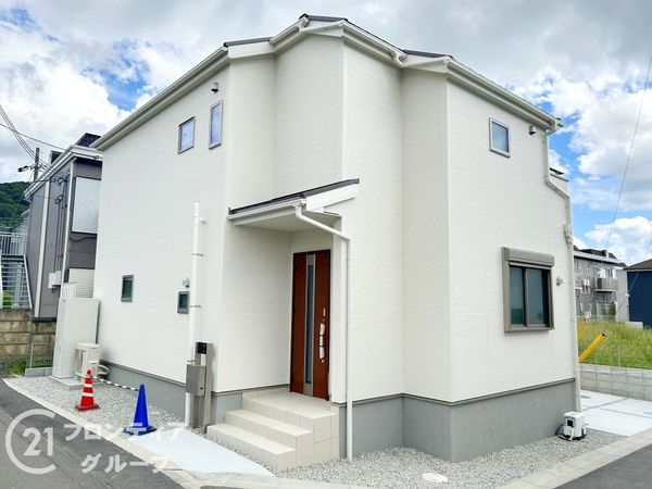 生駒郡平群町大字三里　新築一戸建て　4期　2号棟