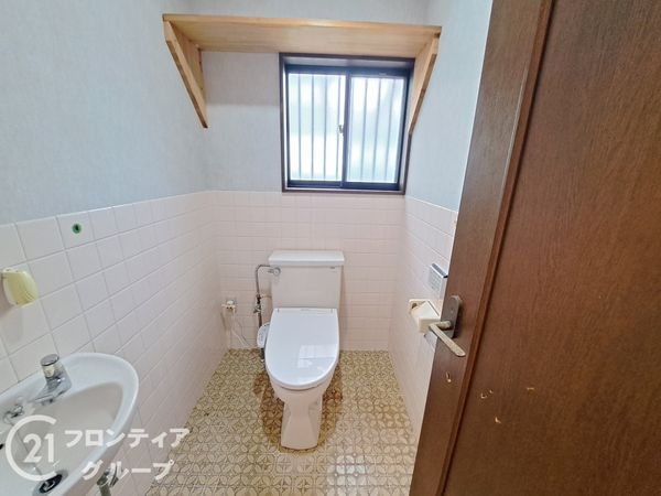 奈良市疋田町の中古一戸建て(トイレ)