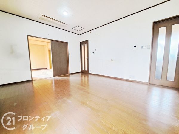 奈良市疋田町の中古一戸建て(リビング)