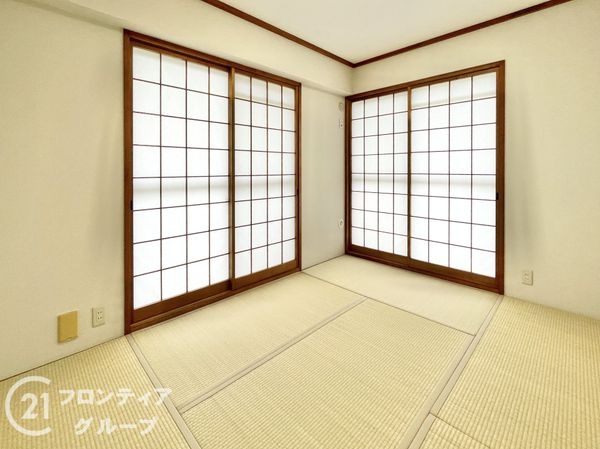 ローレルコートエスタ萩の台　5号棟　中古マンション