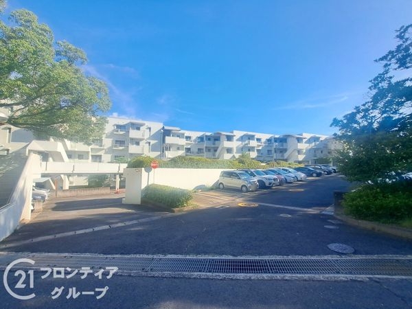 ローレルコートエスタ萩の台　5号棟　中古マンション