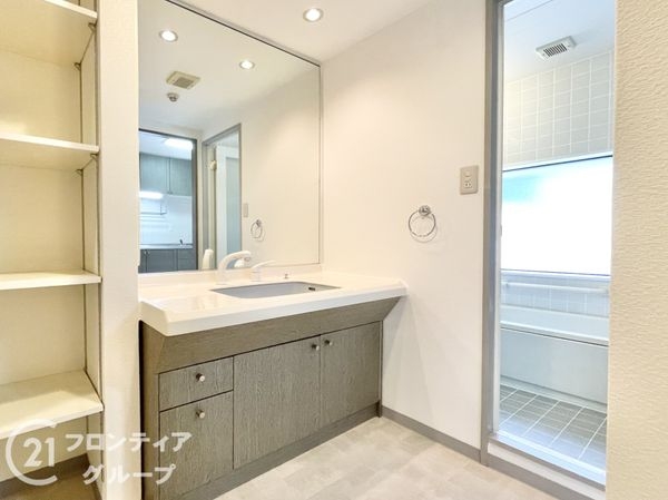 ローレルコートエスタ萩の台　5号棟　中古マンション