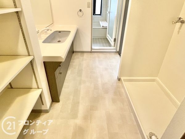 ローレルコートエスタ萩の台　5号棟　中古マンション