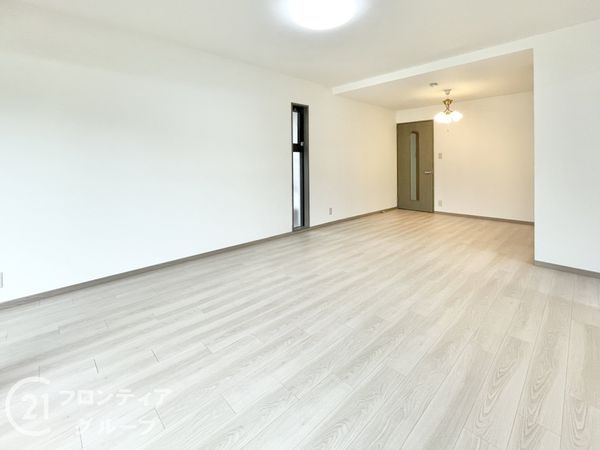 ローレルコートエスタ萩の台　5号棟　中古マンション