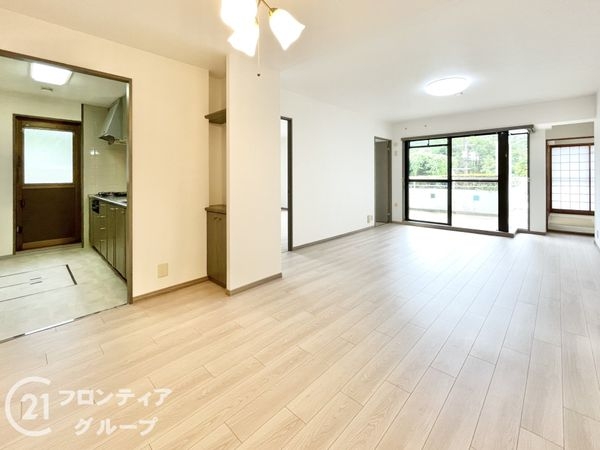 ローレルコートエスタ萩の台　5号棟　中古マンション