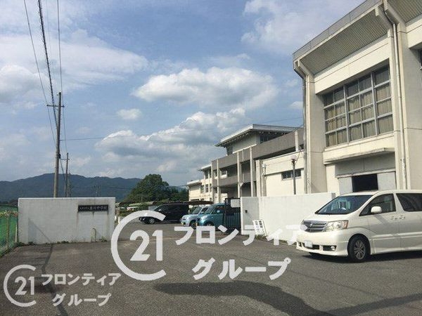 木津川市南加茂台６丁目の中古一戸建て(木津川市立泉川中学校)