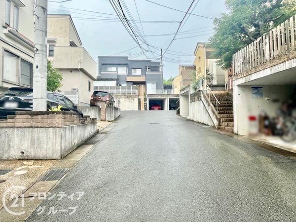 生駒市東菜畑２丁目の中古一戸建て