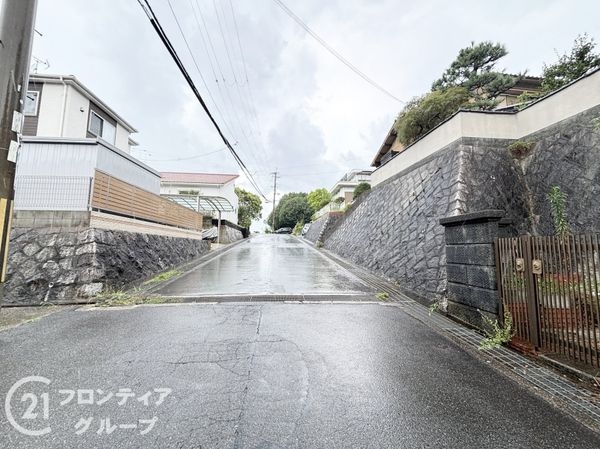 生駒市あすか野南３丁目　中古一戸建て