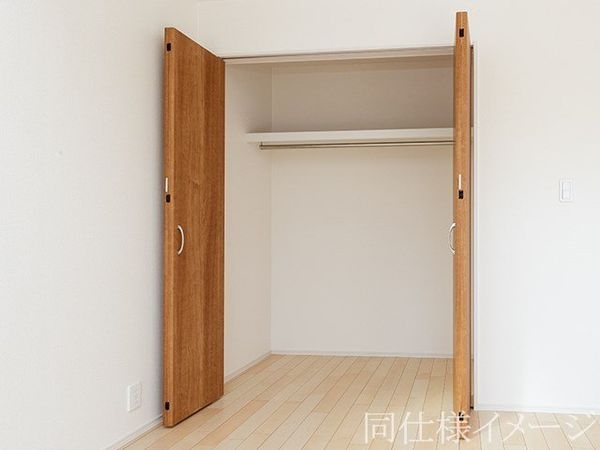 奈良市杏町　新築一戸建て　２号棟
