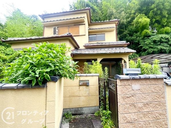 生駒市萩の台の中古一戸建て