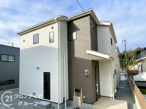 奈良市赤膚町　新築一戸建て　２号棟