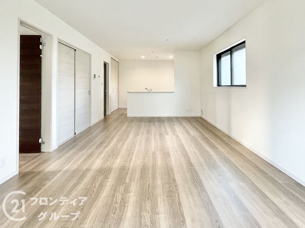 葛城市笛堂　新築一戸建て　３期　２号棟