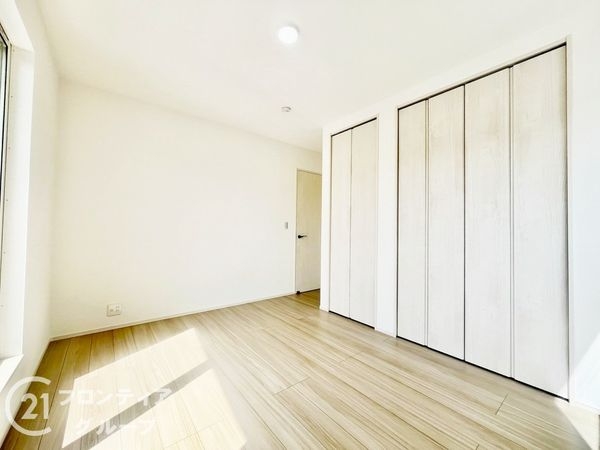 奈良市千代ヶ丘１丁目　新築一戸建て　２号棟