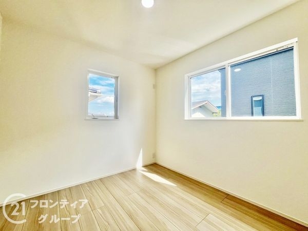 奈良市千代ヶ丘１丁目　新築一戸建て　２号棟