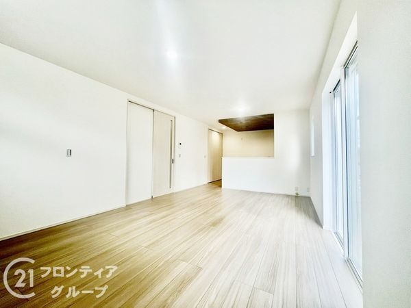 奈良市千代ヶ丘１丁目　新築一戸建て　２号棟