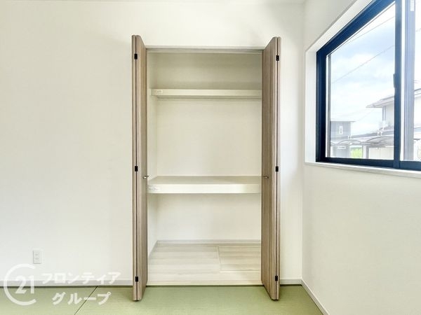 御所市栄町　新築一戸建て　２号棟
