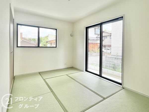 御所市栄町　新築一戸建て　２号棟