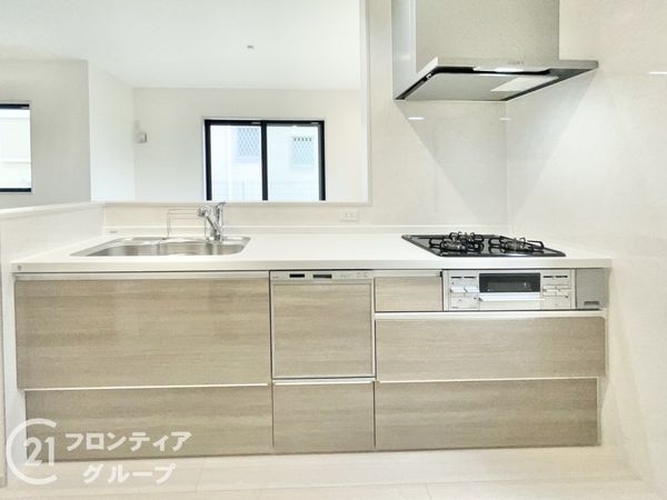 御所市栄町　新築一戸建て　２号棟