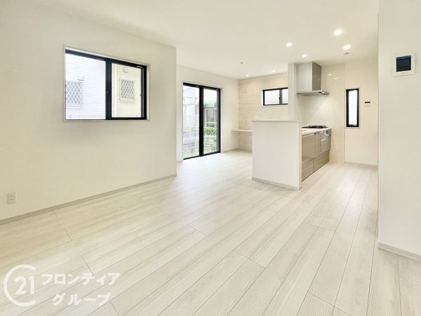 御所市栄町　新築一戸建て　２号棟