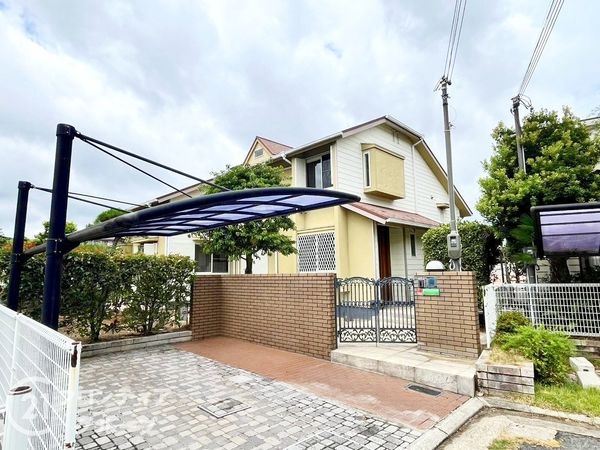 生駒市小明町　中古一戸建て