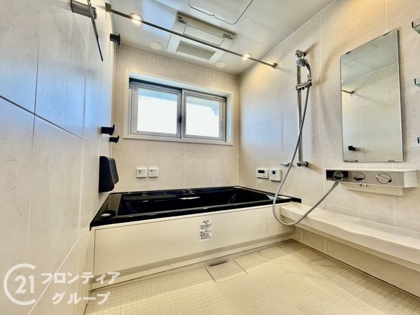 生駒市小明町　中古一戸建て