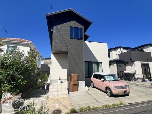 木津川市梅美台５丁目の中古一戸建て