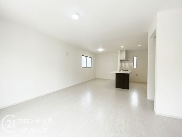 京田辺市興戸南鉾立　新築一戸建て　１号棟