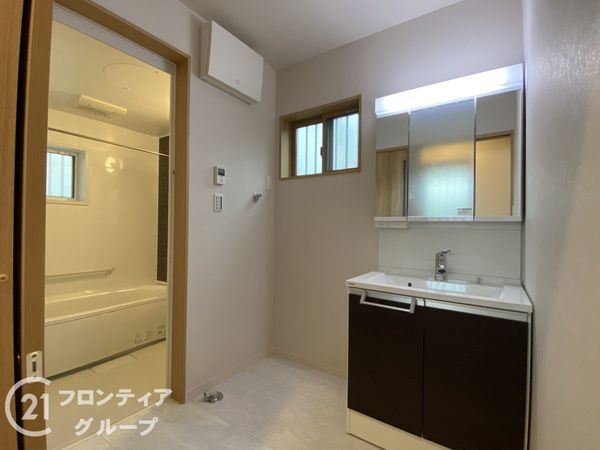 京田辺市三山木越前　新築一戸建て　４号棟