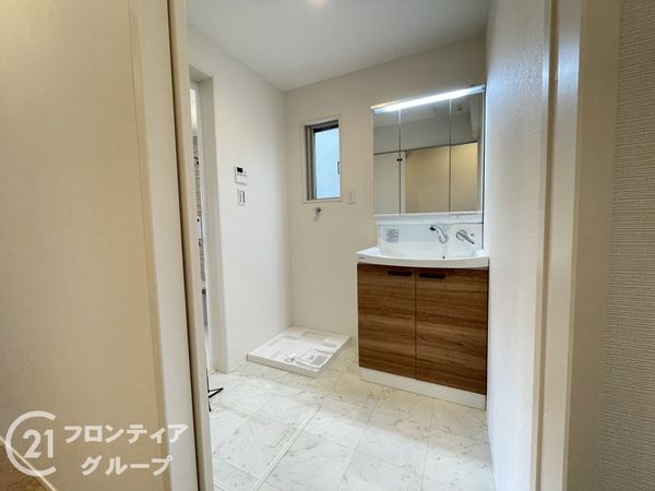 京田辺市草内五反田の中古一戸建て