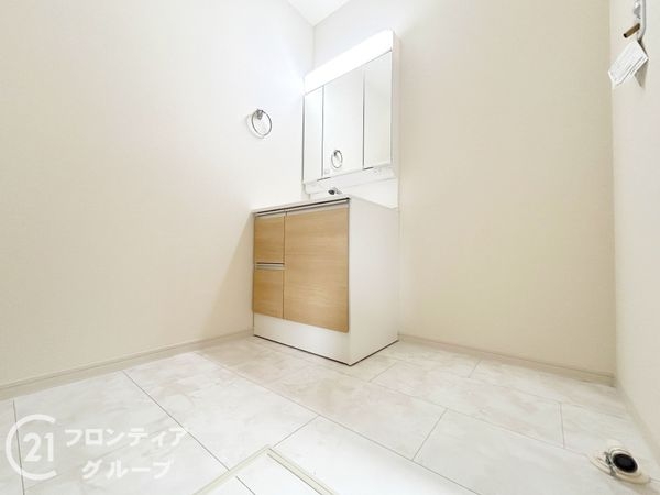 奈良市五条畑１丁目　新築一戸建て　３期　３号棟