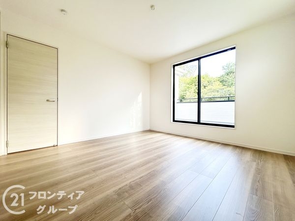 奈良市五条畑１丁目　新築一戸建て　３期　２号棟