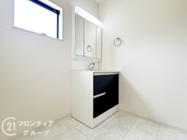 奈良市五条畑１丁目　新築一戸建て　３期　２号棟