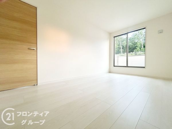 奈良市五条畑１丁目　新築一戸建て　３期　８号棟