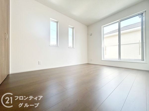 生駒郡斑鳩町目安北２丁目　新築一戸建て　第３　全２区画　１…