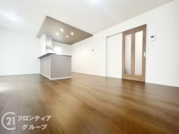 生駒郡斑鳩町目安北２丁目　新築一戸建て　第３　全２区画　１…