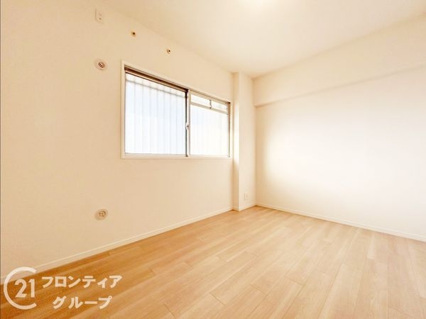 ローレルスクエア木津川台第１期４番館　中古マンション
